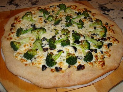 pizza de brocoli con cebolla Pizza de brócoli con cebolla y champiñones