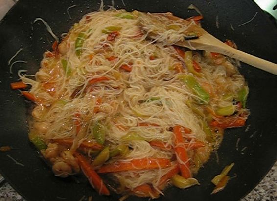 fideus arros verduras soja Fideos de arroz con verduras y salsa de soja