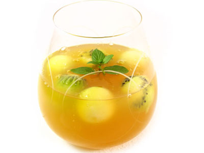 sopa manzana Sopa de manzana, melón y kiwi