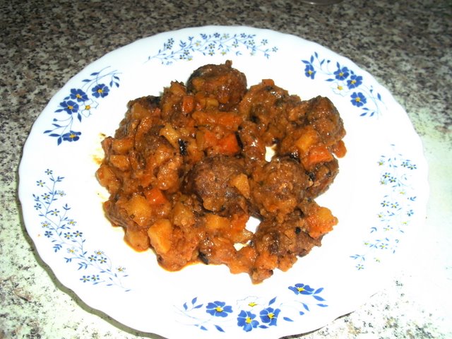 albondigas de sardinas Albóndigas de sardinas con crema del piquillo