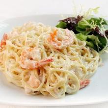 espaguetis con atun gambas Espaguetis con atún, mejillones y gambas