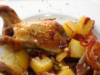 Codornices con manzanas Codornices con manzanas