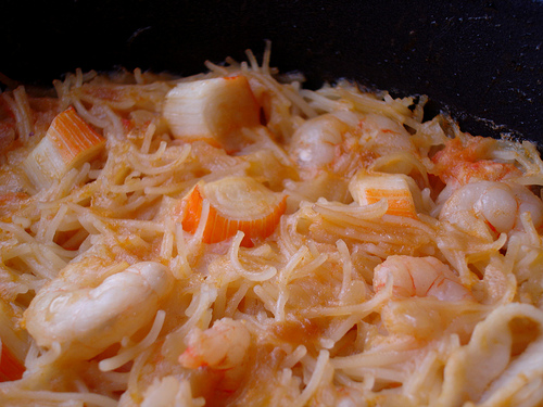 pasta gambas y huevo Fideos con gambas