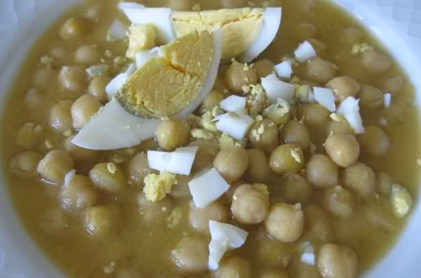 Garbanzos con huevo duro Garbanzos con huevo duro