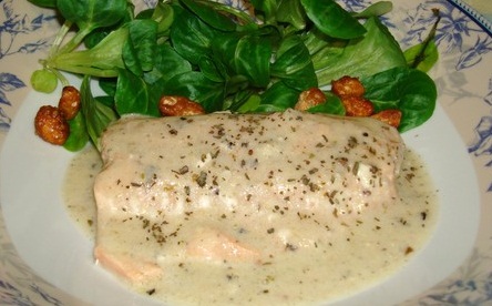 salmón con salsa cava Salmón con salsa de cava